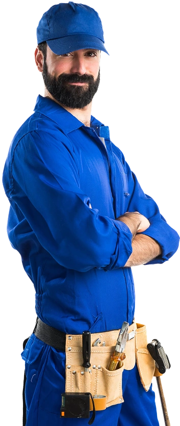 Homme vêtu d'une tenue de travail bleue, avec une casquette et une ceinture à outils, les bras croisés, souriant avec assurance sur un fond transparent